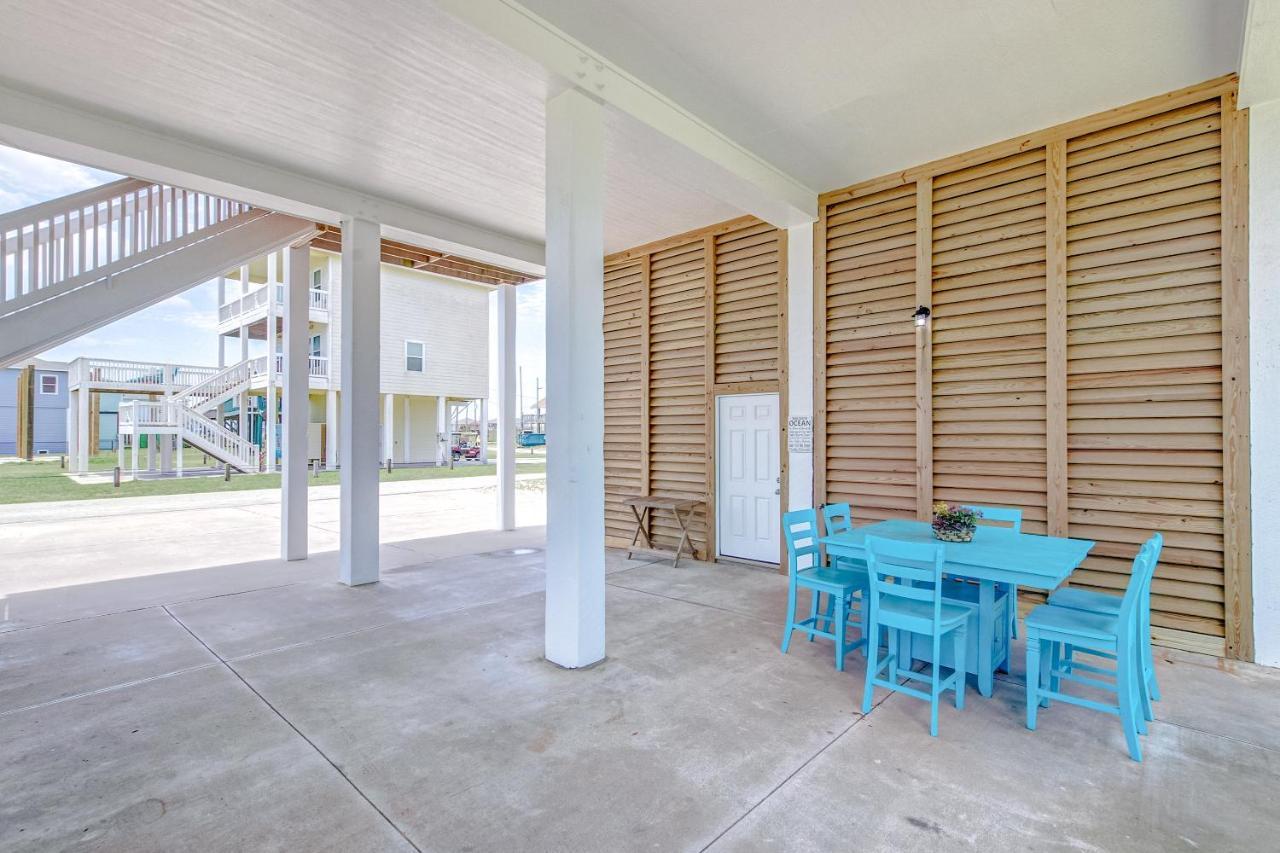 Spring Break Specials! Front Row Views - Tiki Bar - Playground Villa Bolivar Peninsula Eksteriør bilde
