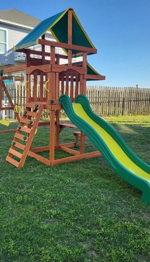 Spring Break Specials! Front Row Views - Tiki Bar - Playground Villa Bolivar Peninsula Eksteriør bilde